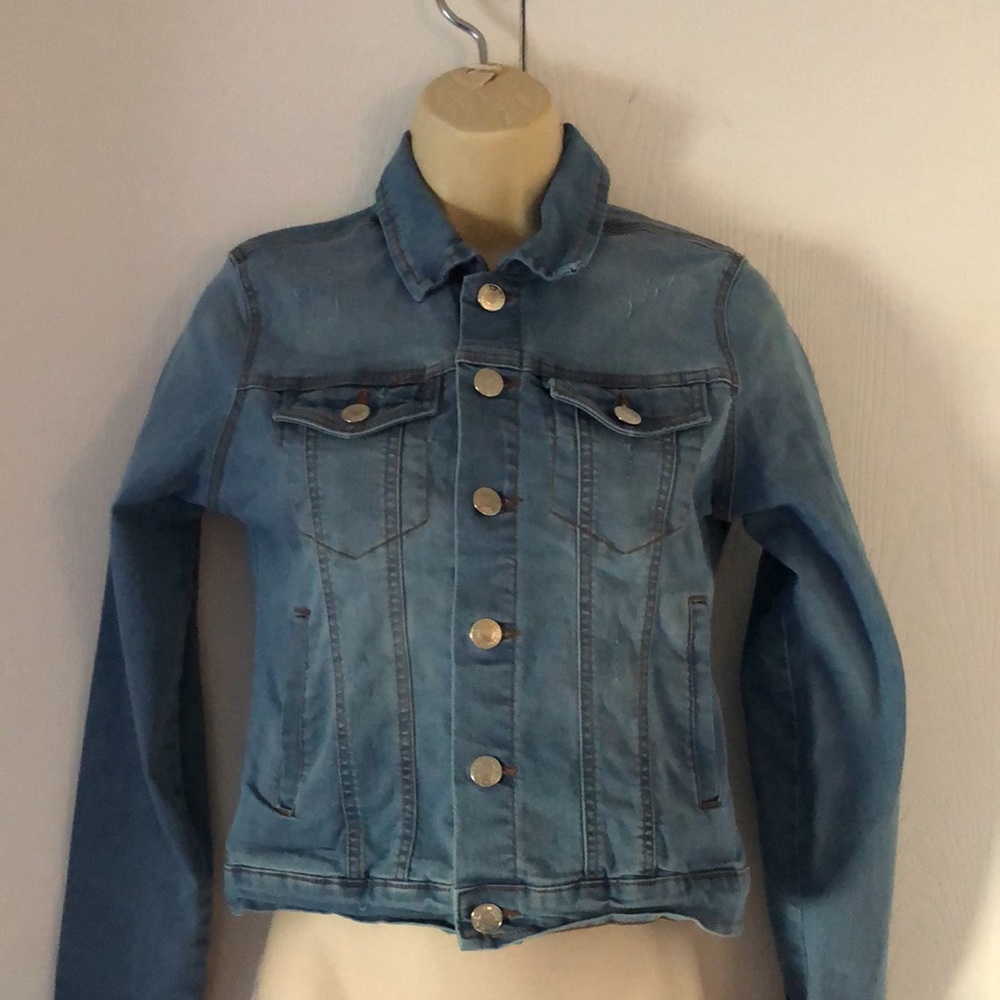Women’s blue age button Jean stretchy jacket